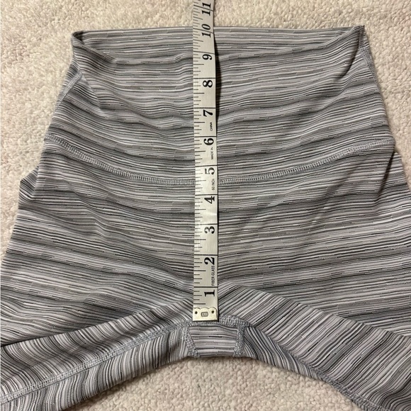 Lululemon High Times Pant Luxtreme Leggings Cyber Stripe White Silver Fox - Picture 9 of 15